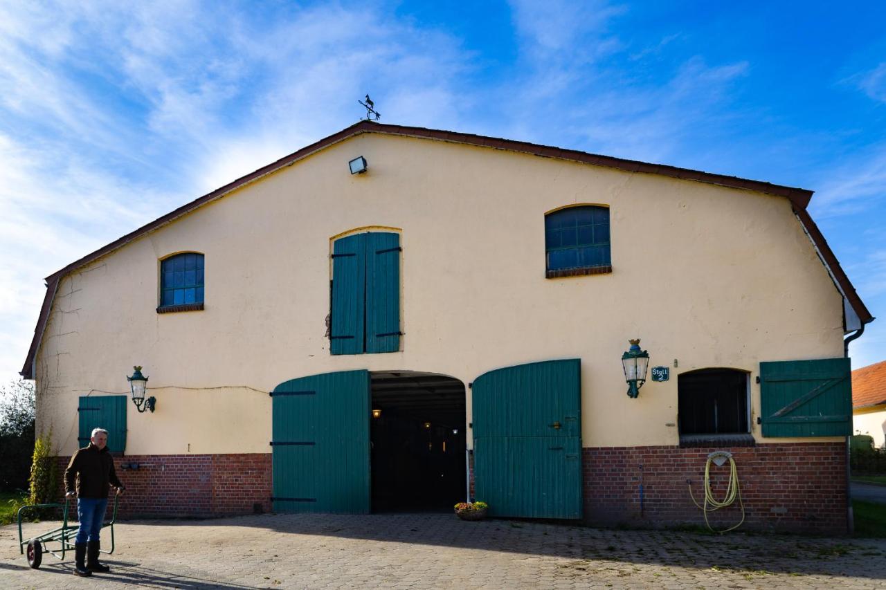 Apartamento Fewo Mit Pferdeboxen, Paddock Und Weide In Der Lueneburger Heide Vierhofen Exterior foto